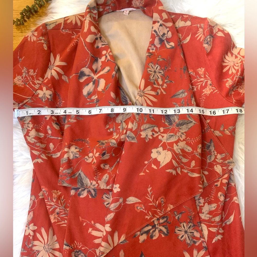Solitaire Red Floral Faux Suede Kimono - Picture 10 of 14
